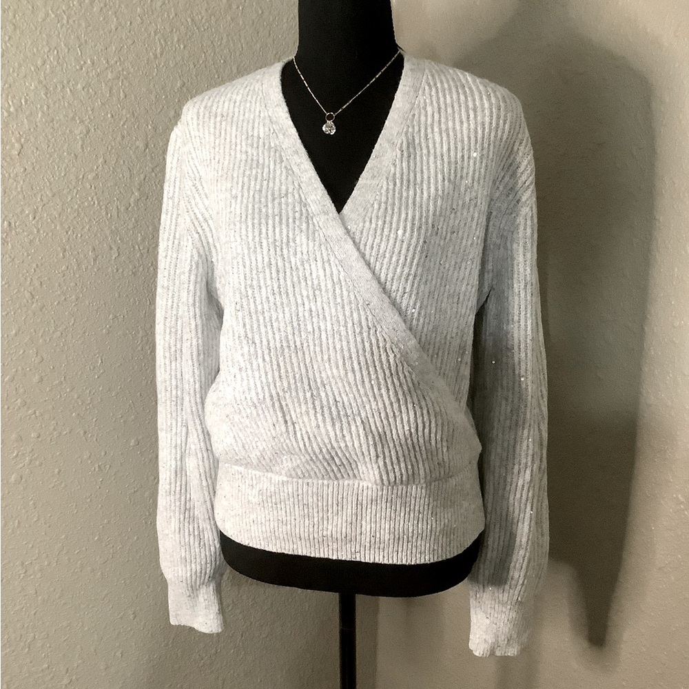 NWT MICHAEL STARS Laurel Surplice Sweater with sequin detail‎ in heather grey